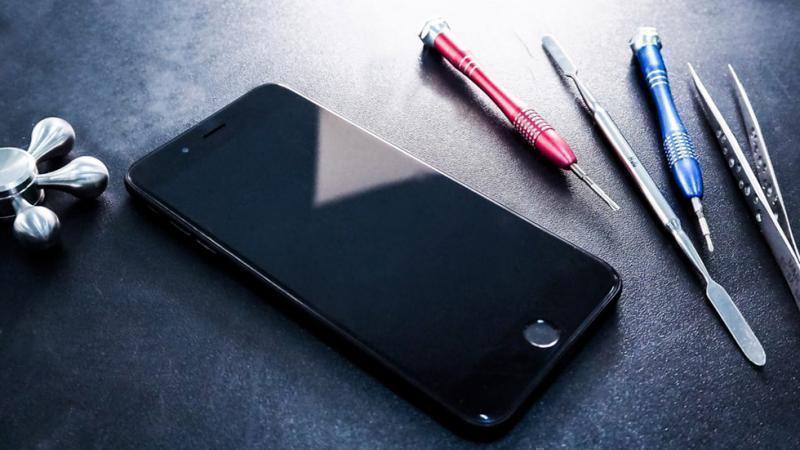 iPhone не включается, что делать?