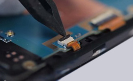 Разборка HTC Windows Phone 8S и замена дисплейного модуля (экрана) - 10 | Всеплюс