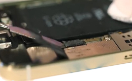 Разобрать iPhone 5S и заменить экран на сенсорное стекло - 12 | Всеплюс