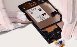Разобрать Nokia 525 Lumia и заменить экран на сенсор - 10 | Всеплюс