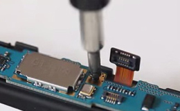 Разобрать Samsung i9105 и заменить экран на сенсорный - 11 | Всеплюс