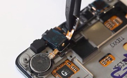 Разобрать Samsung i9105 и заменить экран на сенсорный - 17 | Всеплюс