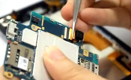 Разбираем Sony D6503 Xperia Z2 и заменяем разъем зарядки — 11 | Всеплюс