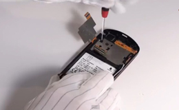 Sony Ericsson Xperia Pro MK16i разборка и замена сенсорного стекла - 15 | Всеплюс