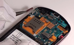Sony Ericsson Xperia Pro MK16i разборка и замена сенсорного стекла - 5 | Всеплюс