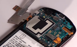 Sony Ericsson Xperia Pro MK16i разборка и замена сенсорного стекла - 8 | Всеплюс