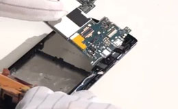 Разборка Sony LT28h Xperia ion и замена экрана — 18 | Всеплюс